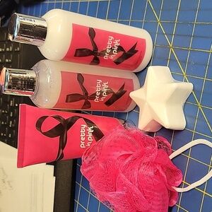 Pretty In Pink Bath Set of 5 New
